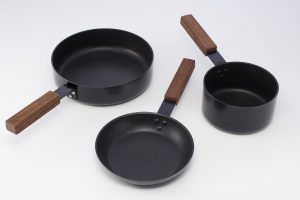 KnIndustrieより「Black」シリーズが発売開始します！