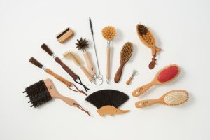 ネコの日に贈る、ペットたちとの暮らしをもっと快適にするブラシたち